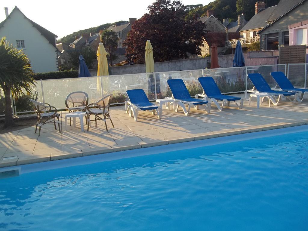 Des Bains 2* Saint-Jean-le-Thomas