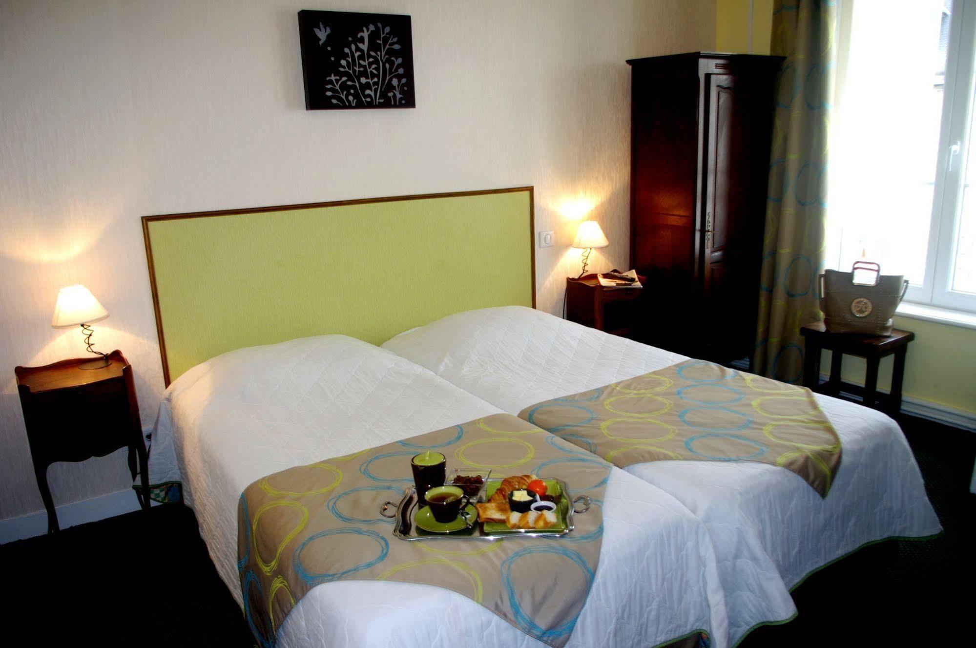 Hotel Des Bains Saint-Jean-le-Thomas