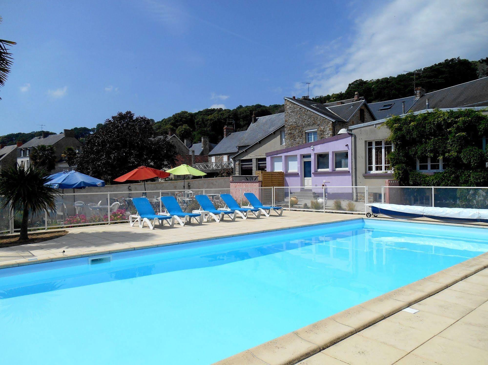 De La Baie Hotel